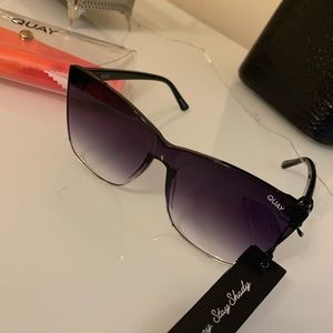 Quay sunglasses NWT